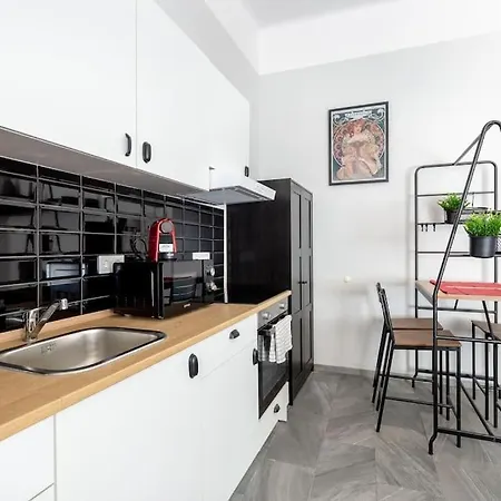 Apartment Kz10e Paola On Kazinczy Utca Budapest