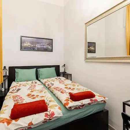 Kz10e Paola On Kazinczy Utca Apartament *